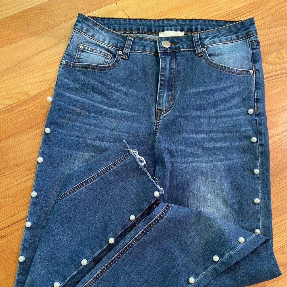 Hayden pearl distressed denim size 4